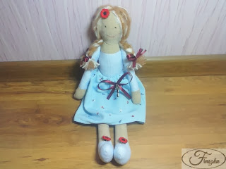 Ręcznie robiona lalka