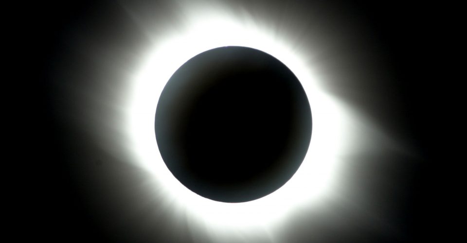 CÓMO, CUÁNDO Y DÓNDE SE PODRÁ APRECIAR EL ECLIPSE SOLAR