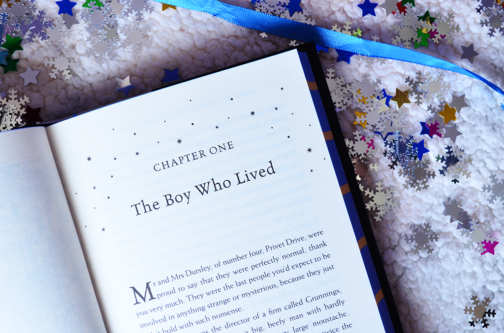 20 ani harry potter philosopher's stone piatra filozofala fanion editie aniversara carte ravenclaw 20 ani harry potter philosopher's stone piatra filozofala fanion editie aniversara carte ravenclaw