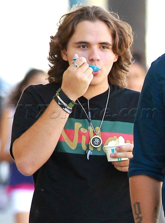 Blanket Jackson Forever Prince con su novia Remi en Beverly Hills (Jul 23)