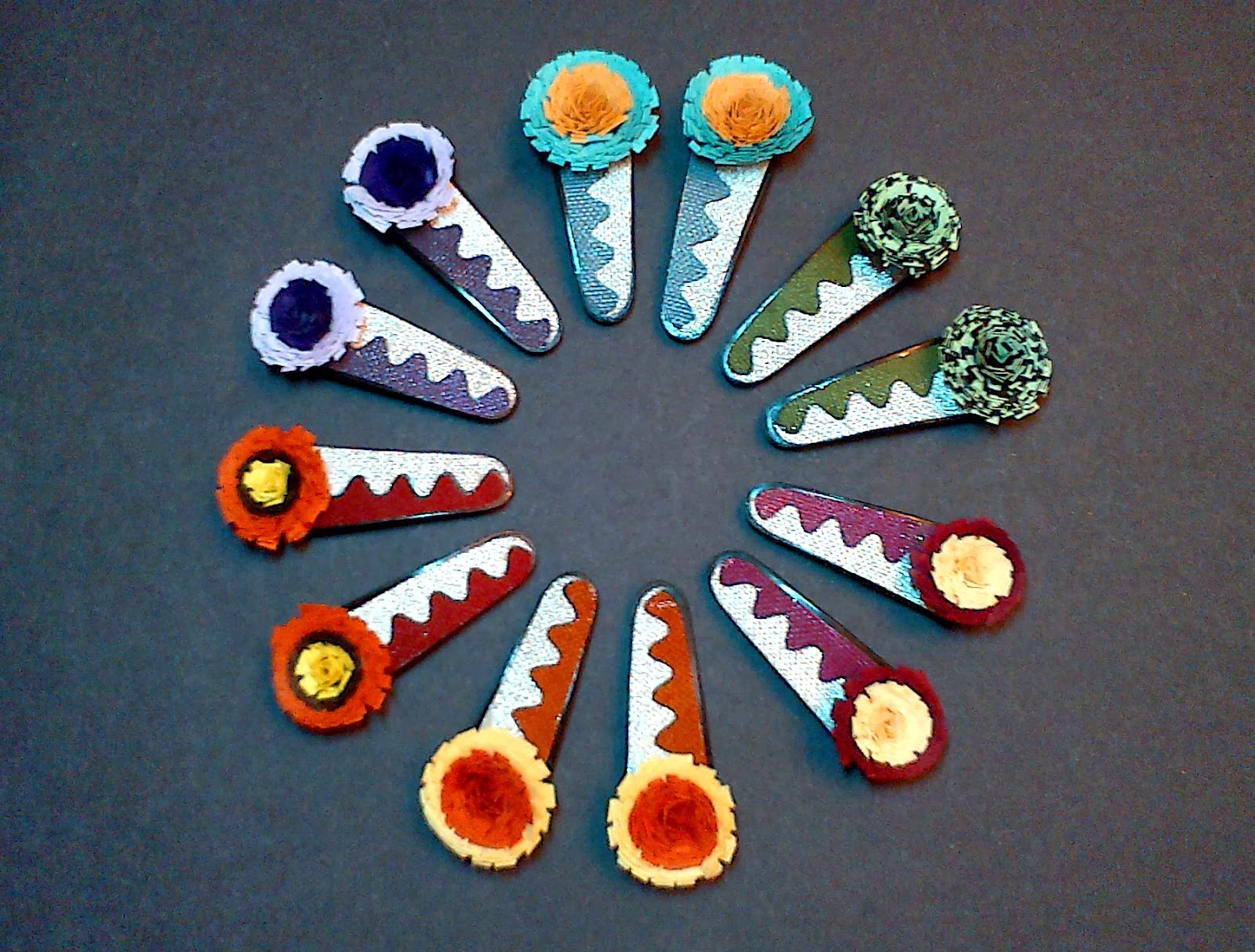 Khushi's Kreations Quilling Fringed Flower Glittery Hair Clips