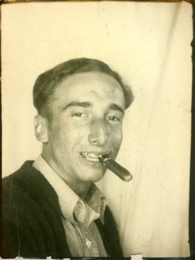 47 Weird Photo Booth Pictures of Funny Men in the Past ~ Vintage Everyday