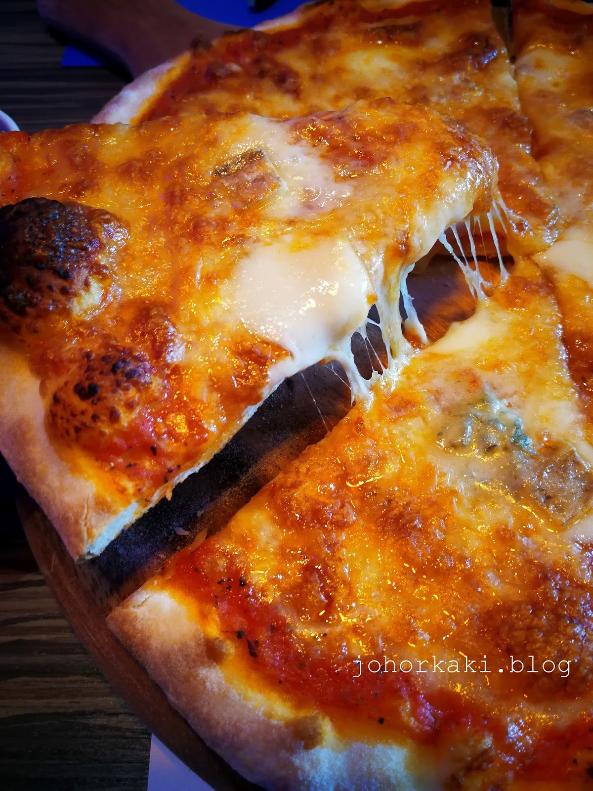 Eagle Wings Loft Cafe At King Albert Park Singapore Johor Kaki Travels For Food