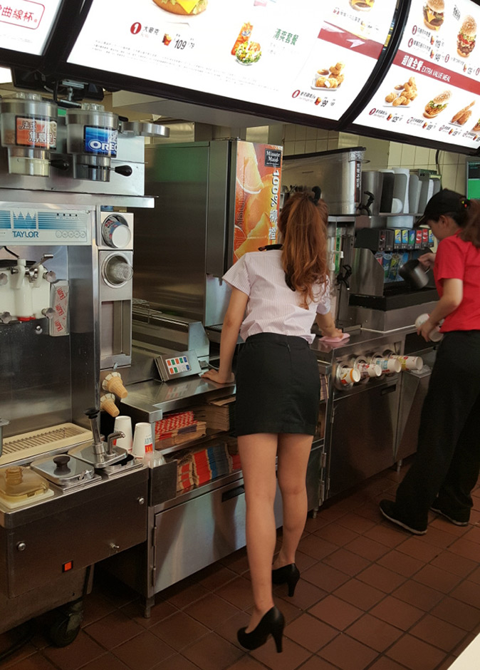 mcdonalds crew member