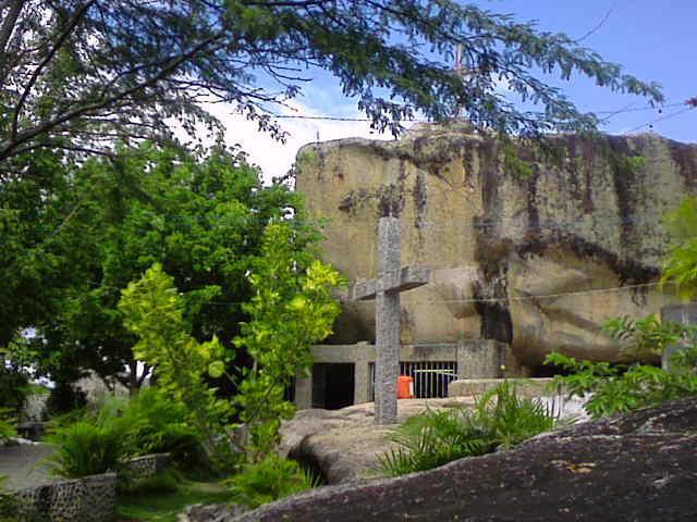 Gruta de Lourdes- Ponto Turístico