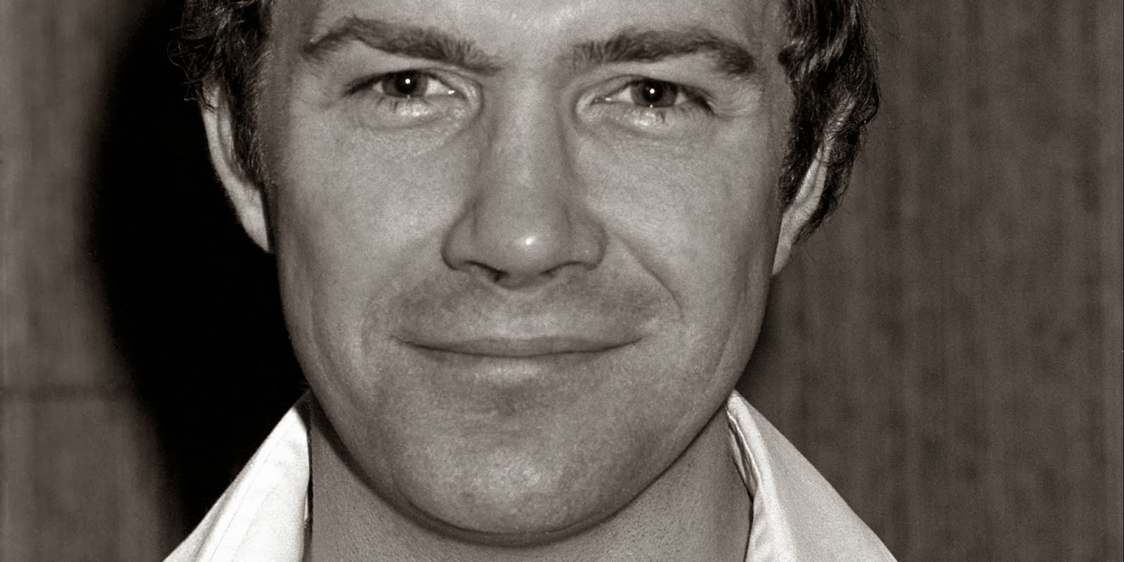 Lewis Collins Face - HD wallpaper