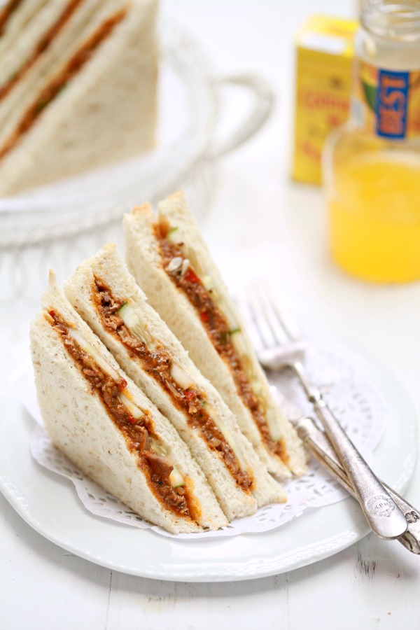 Sandwich Sardin Masam Manis