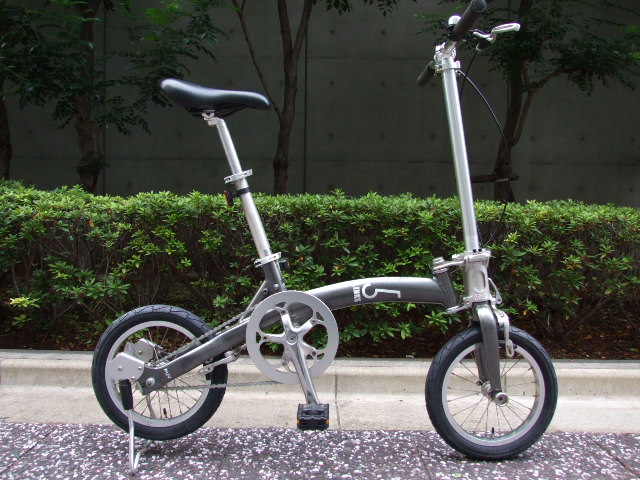 Avelo Bicycle Shop 5links ファイブリンクス 14インチモデル ちょいファットな 14 1 75タイヤ 装着カスタム 試乗可能です