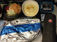 Еда и напитки на борту Boeing 777-300ER компании Turkish Airlines из Стамбула в Торонто