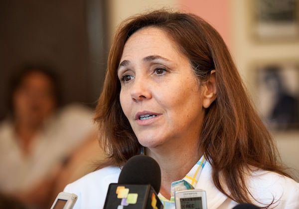 Felipe Calderón es un vendepatrias: Hija de Raúl Castro