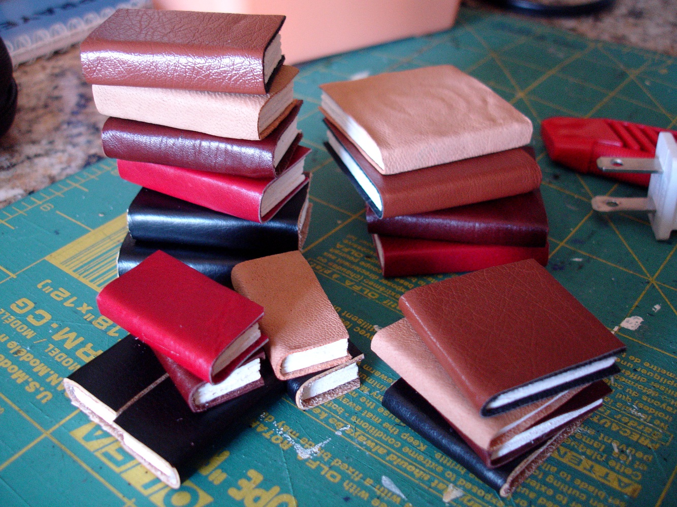 the-fashion-doll-review-miniature-books-an-easy-inexpensive-project