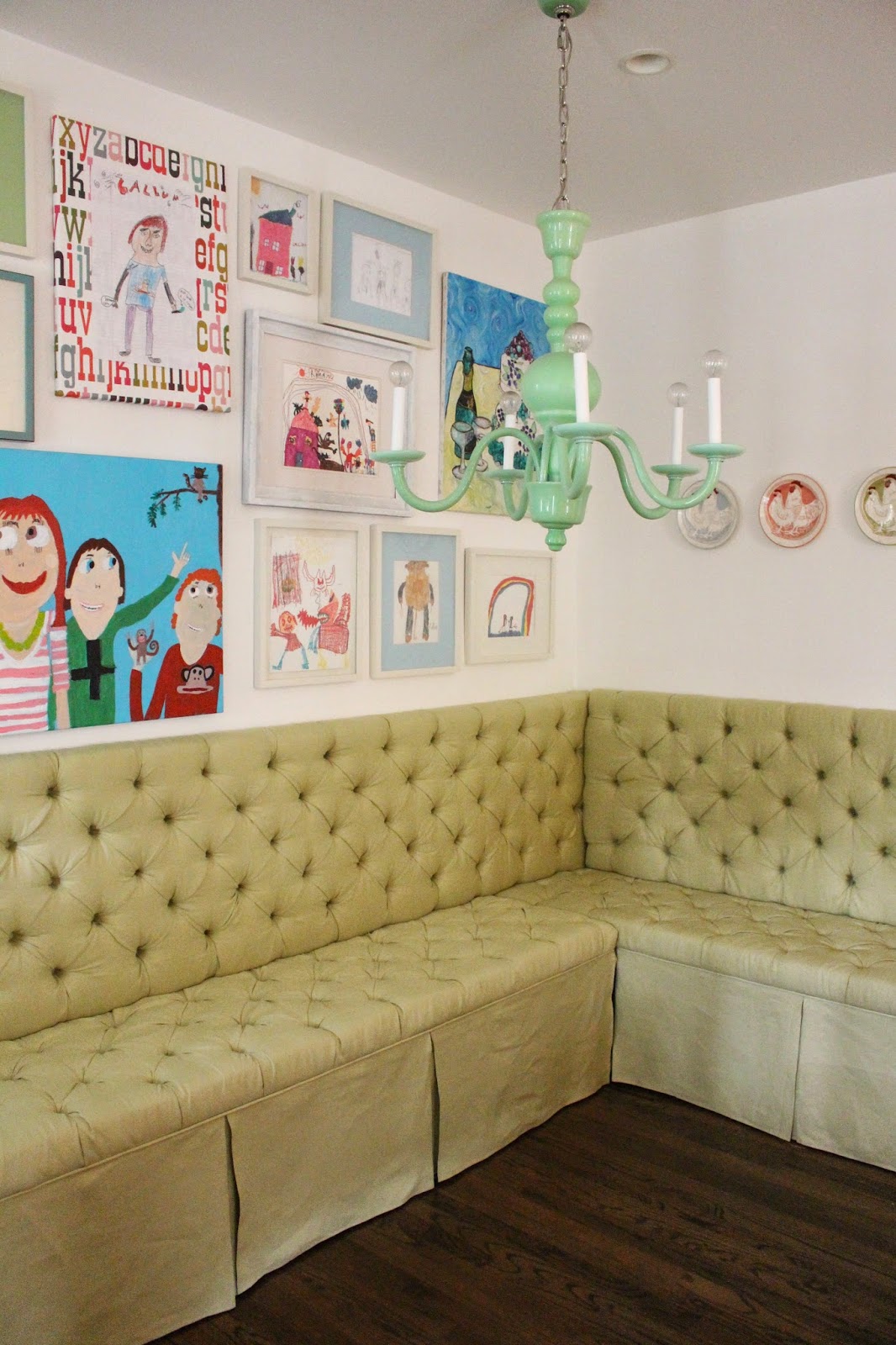 Back on Festive Road DIY kitchen banquette reveal