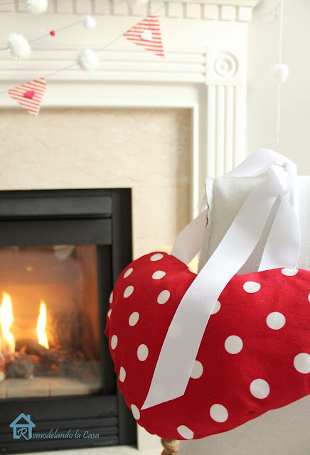 polka dot fabric heart to decorate for Valentines