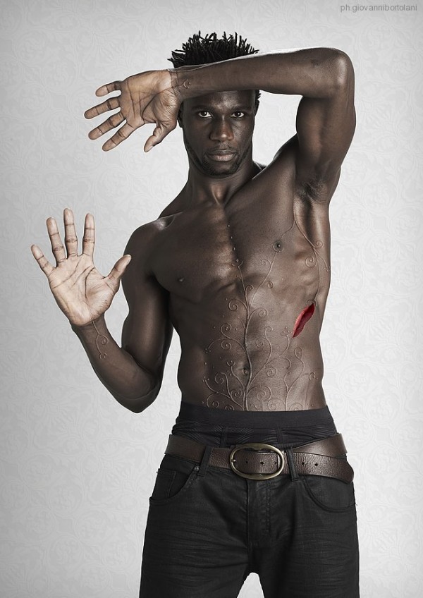 Real fake. Fake too. F. мужчина весь в шрамах арт. Fake too.