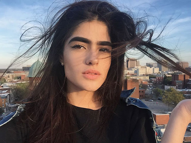 Sering Dibully Gara-gara Memiliki Alis Tebal, Wanita Ini Kini Jadi Model Sering Dibully Gara-gara Memiliki Alis Tebal, Wanita Ini Kini Jadi Model