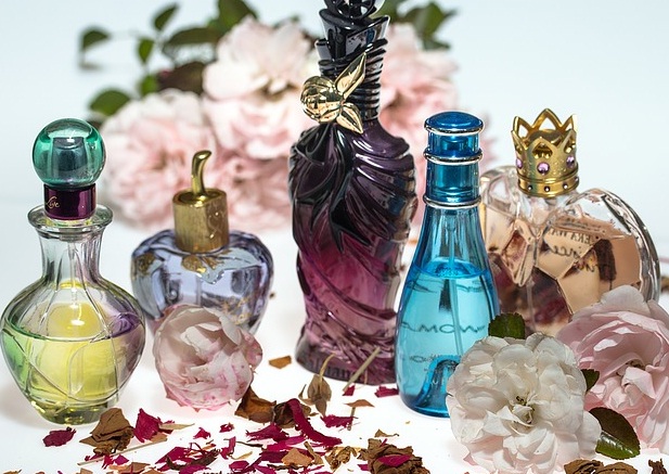 Cara memilih parfum yang tahan lama ~ Tonapedia