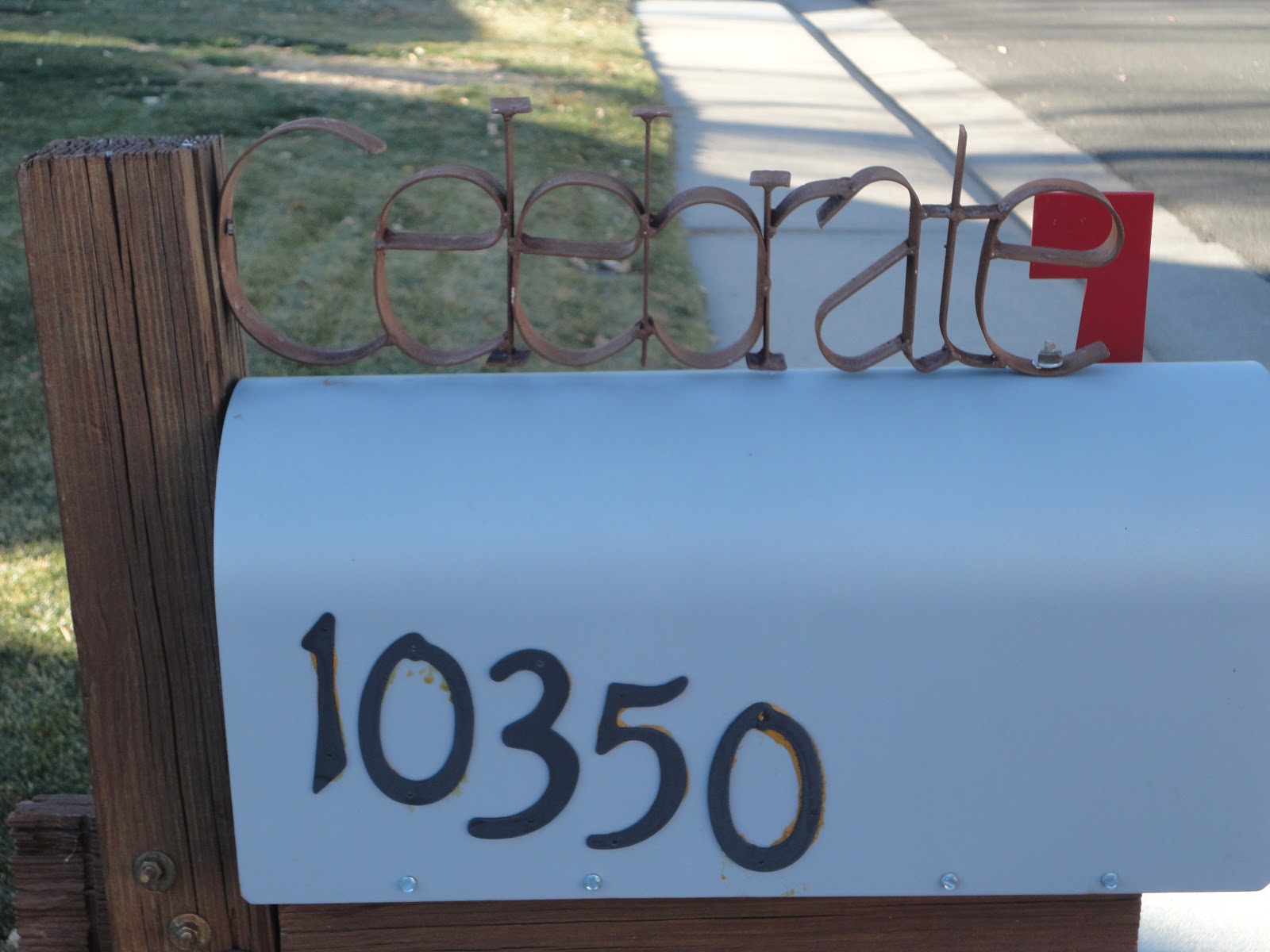 Don't just sit! Knit!! Mailbox Decor