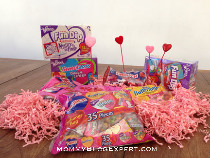 Valentine candy mix MOMMY BLOG EXPERT: How to Create a Valentines Day Party Candy Bar