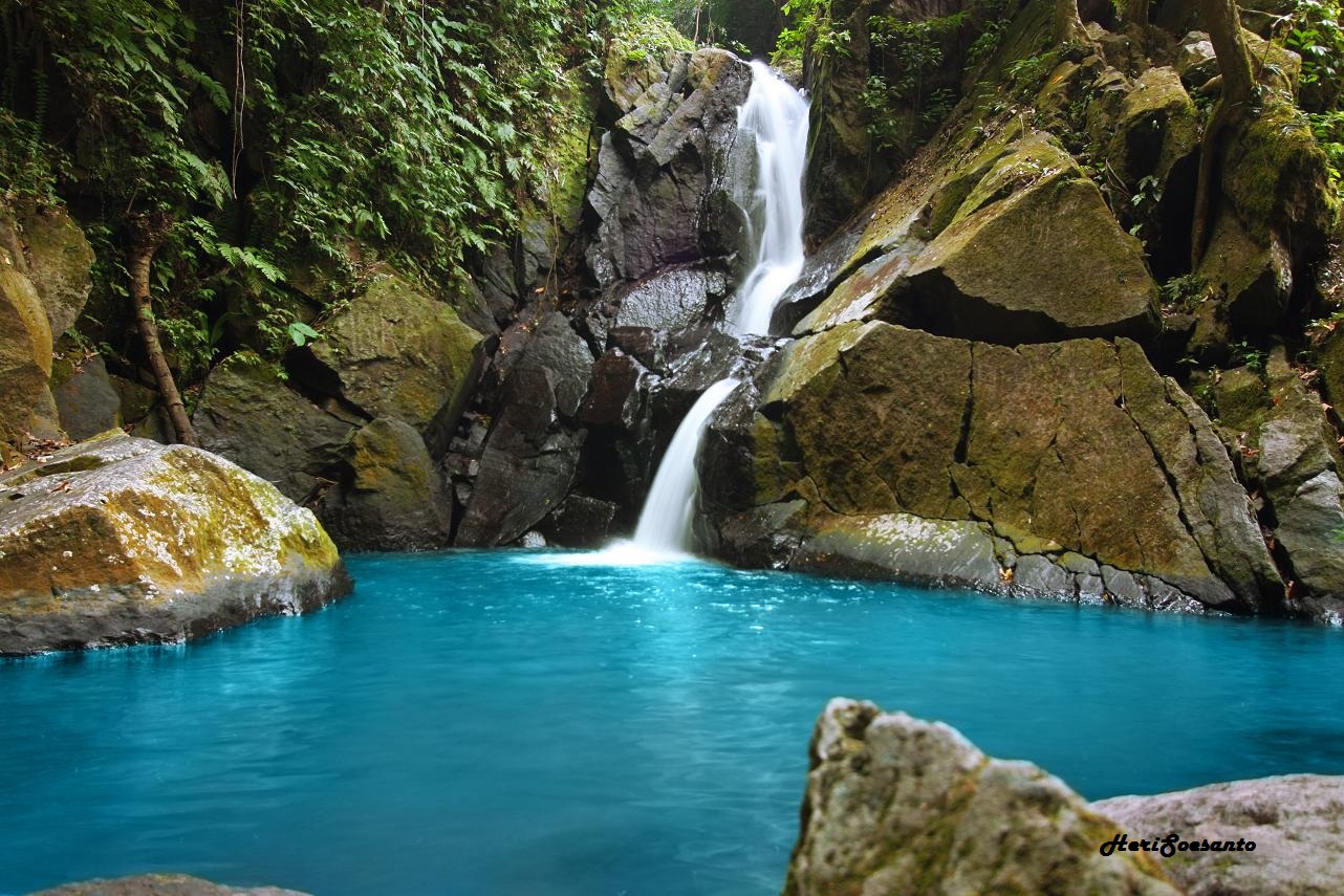 Natural Fish Therapy : Pria Laot Waterfall, Sabang - HeriSoesanto