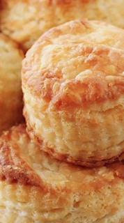 3-Ingredient Cream Cheese Biscuits 