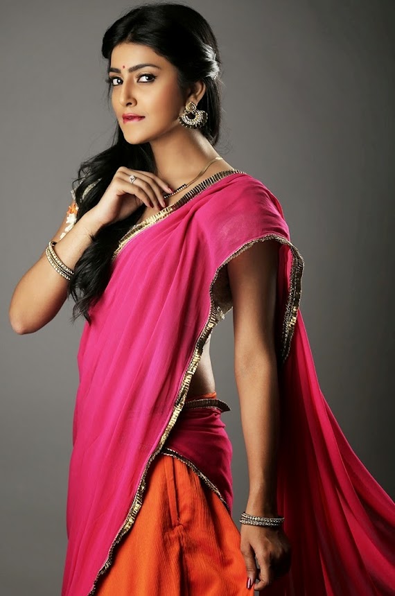 Avantika Mishra Half Saree