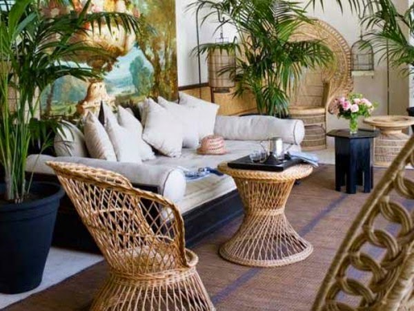 Rattan table &#8211; many great examples!