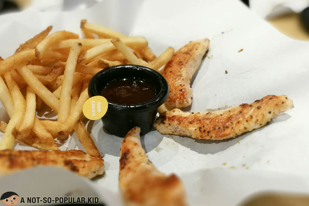 Sports and Flavors in Buffalo Wild Wings of Glorietta 2, Makati City