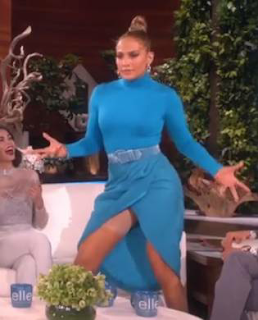 Welcome To Mmclatino S Blog Jennifer Lopez Suffered Wardrobe