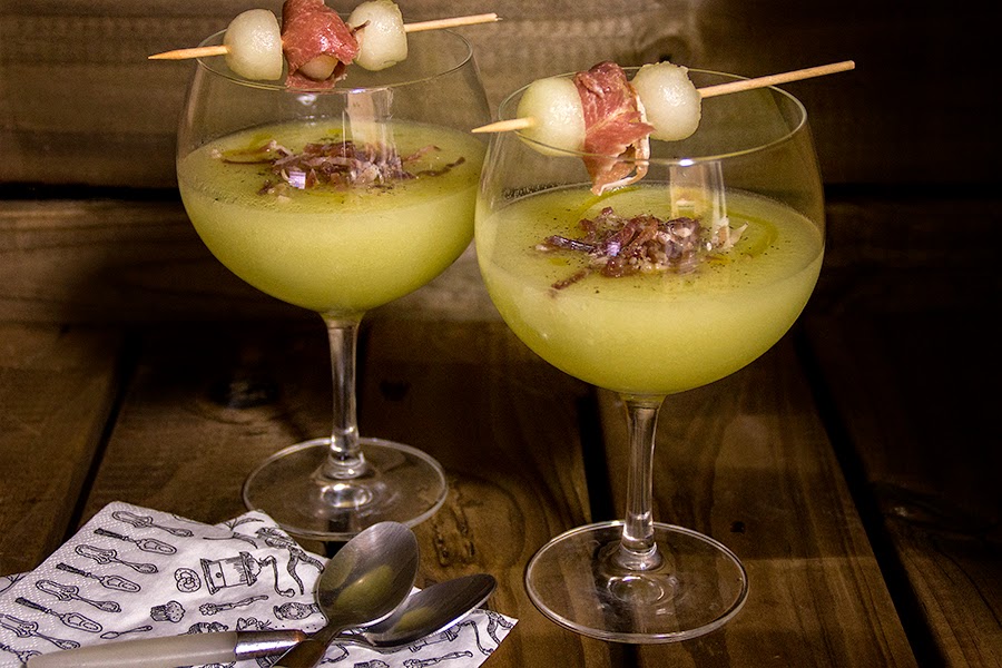 Sopa fria de melón con jamón