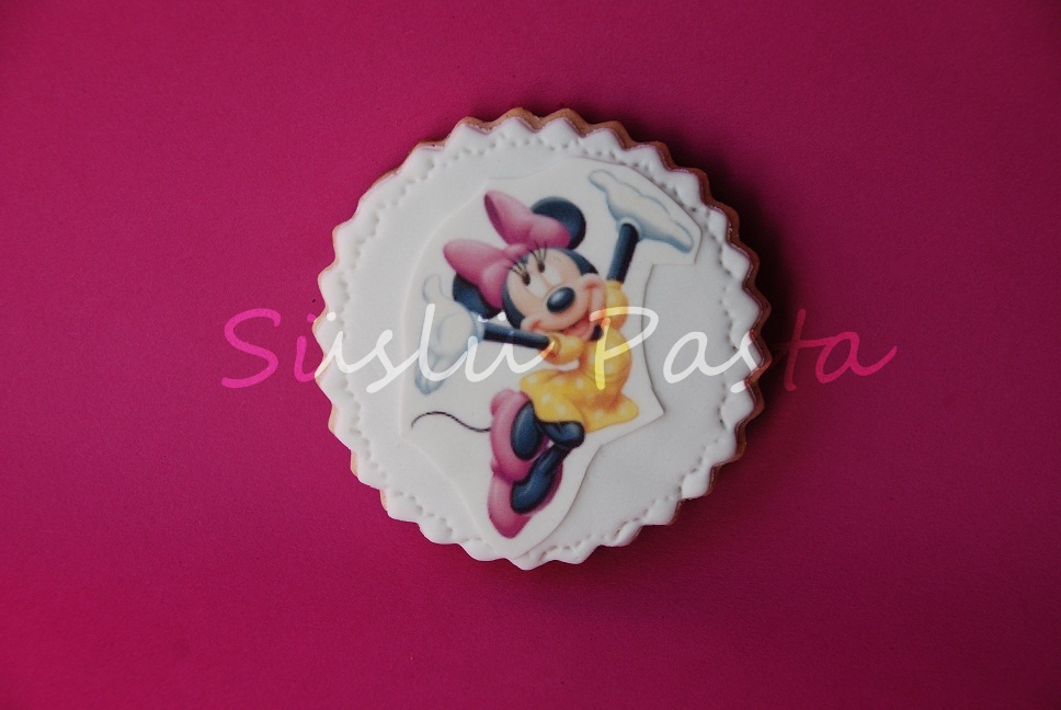 Süslü Pasta Fotoğraflı Kurabiyeler