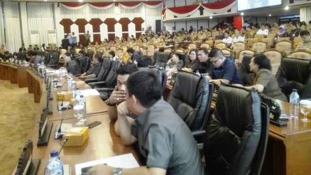 DPRD Sulut Paripurna Pemandangan Umum Fraksi-fraksi dan Pertanggungjawaban APBD 2016