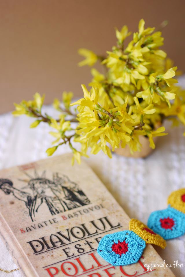 carte savatie bastovoi si ramuri cu  flori galbene forsitia Forsythia bouquet arrangement