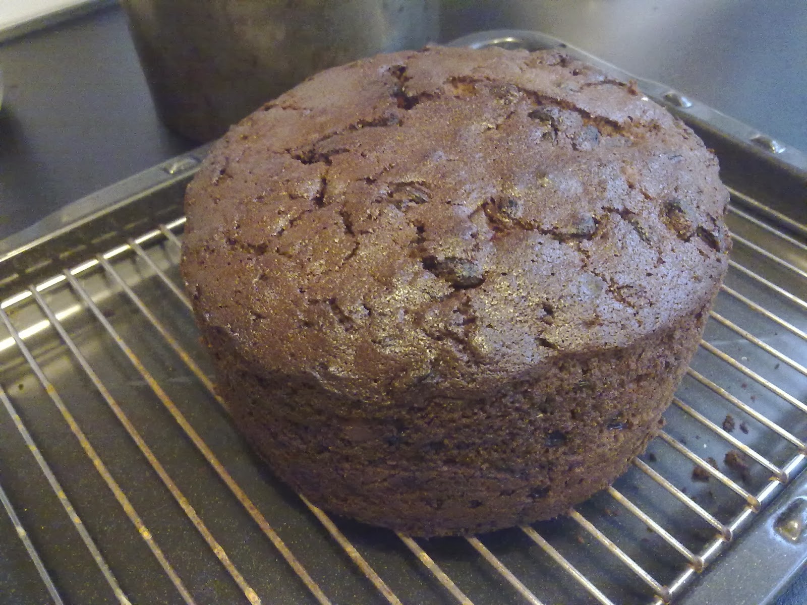 Gin gordons bombay sapphire happybirthdaycake αποθηκεύτηκε Mum's Simply Living Blog: Christmas Cake