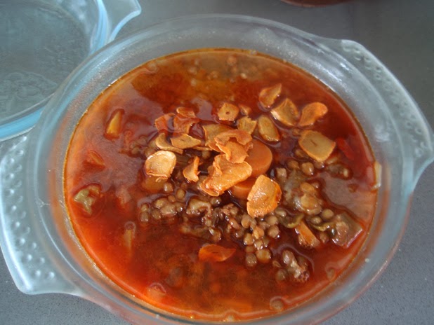 Lentejas con refrito de ajo y pimentón