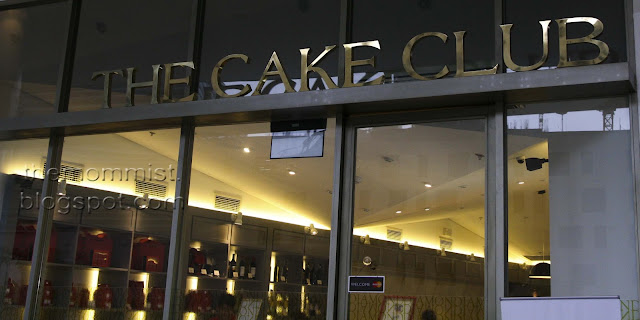 The Cake Club at Bonifacio High Street Central Signage