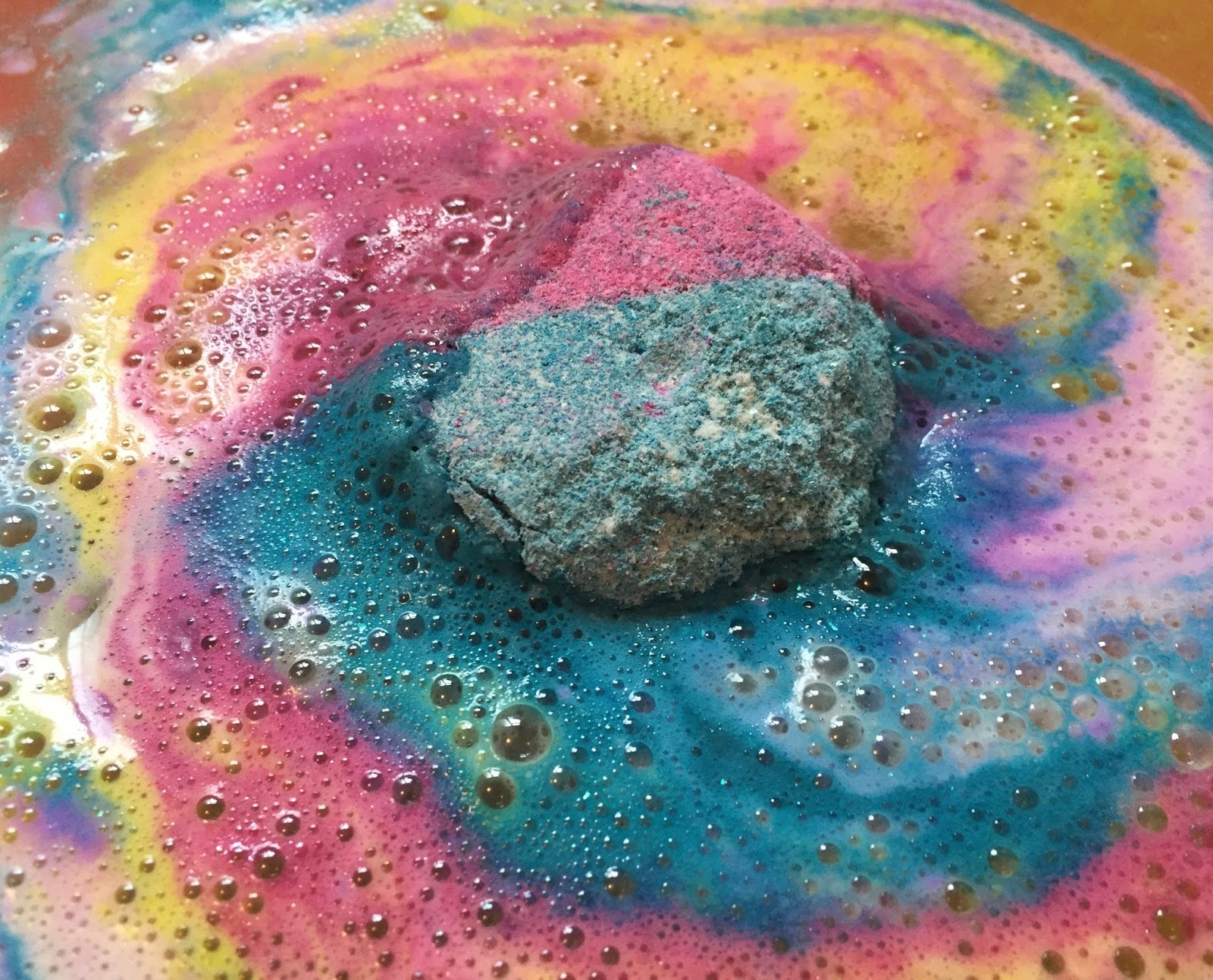 All Things Lush UK The Experimenter Bath Bomb
