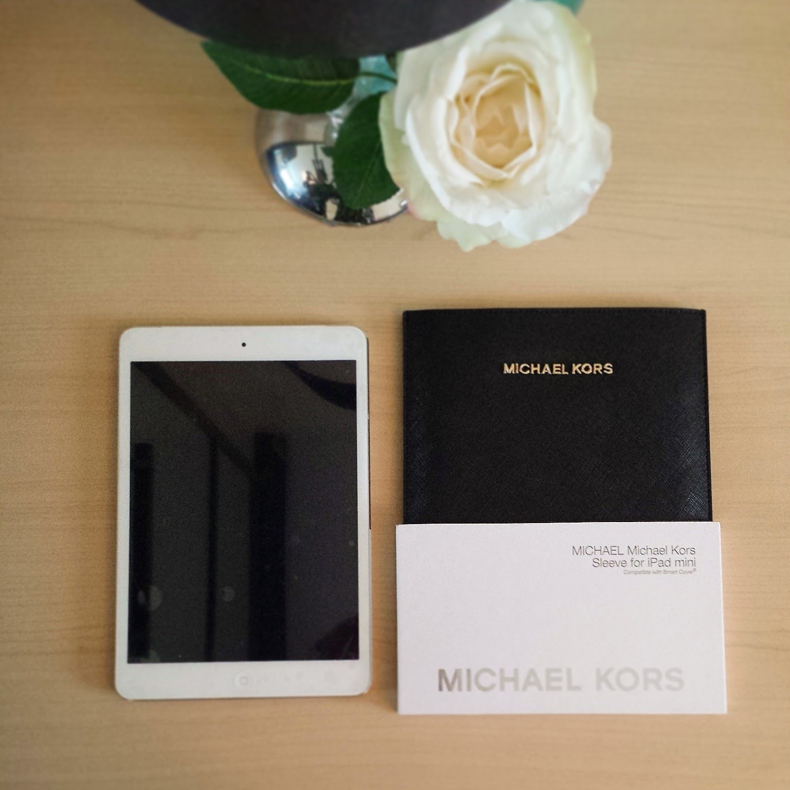 Fashion | Accessories Tuesday: Michael Kors iPad Sleeve | The Rager Wager  Blog