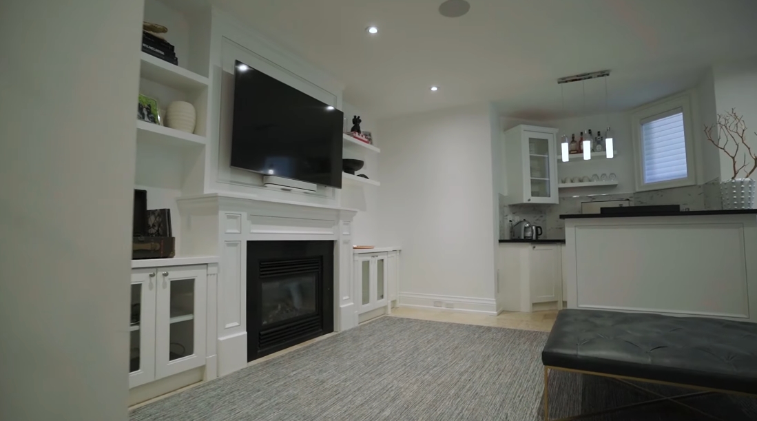 Tour 100 Snowdon Ave, Toronto vs. 43 Interior Design Photos