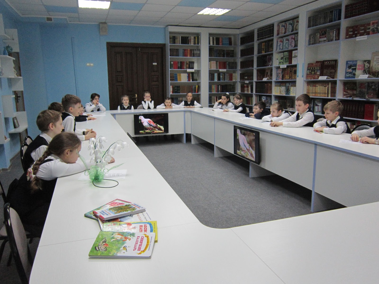 тульские школьные библиотеки. тульские школьные библиотеки сайт. тульские школьные библиотеки. библиоэкспресс в библиотеке. мероприятия к месячнику школьных библиотек 2022.
