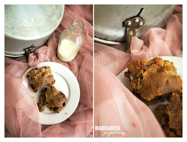 Blondies z wiśniami