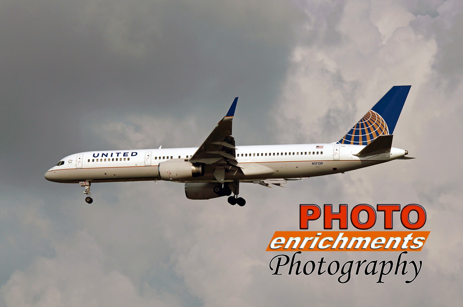 Photo Enrichments UNITED AIRLINES / UNITED EXPRESS