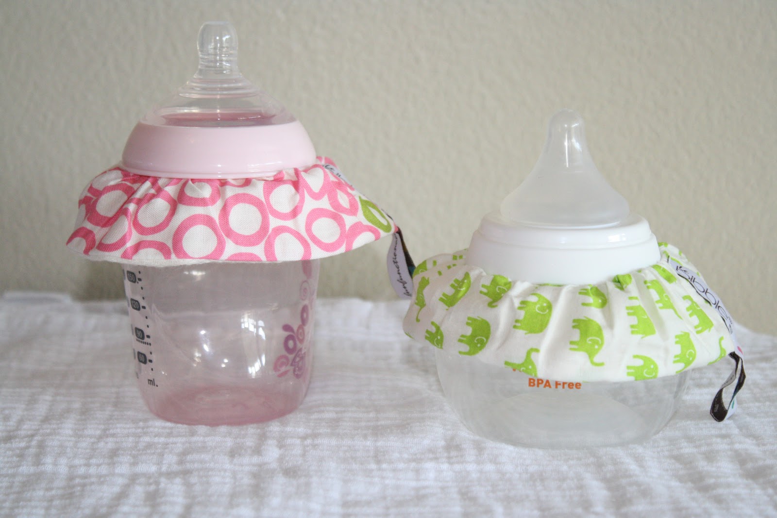 Baby Mama Loves Le Bibble Bottle Bibs Review and Giveaway
