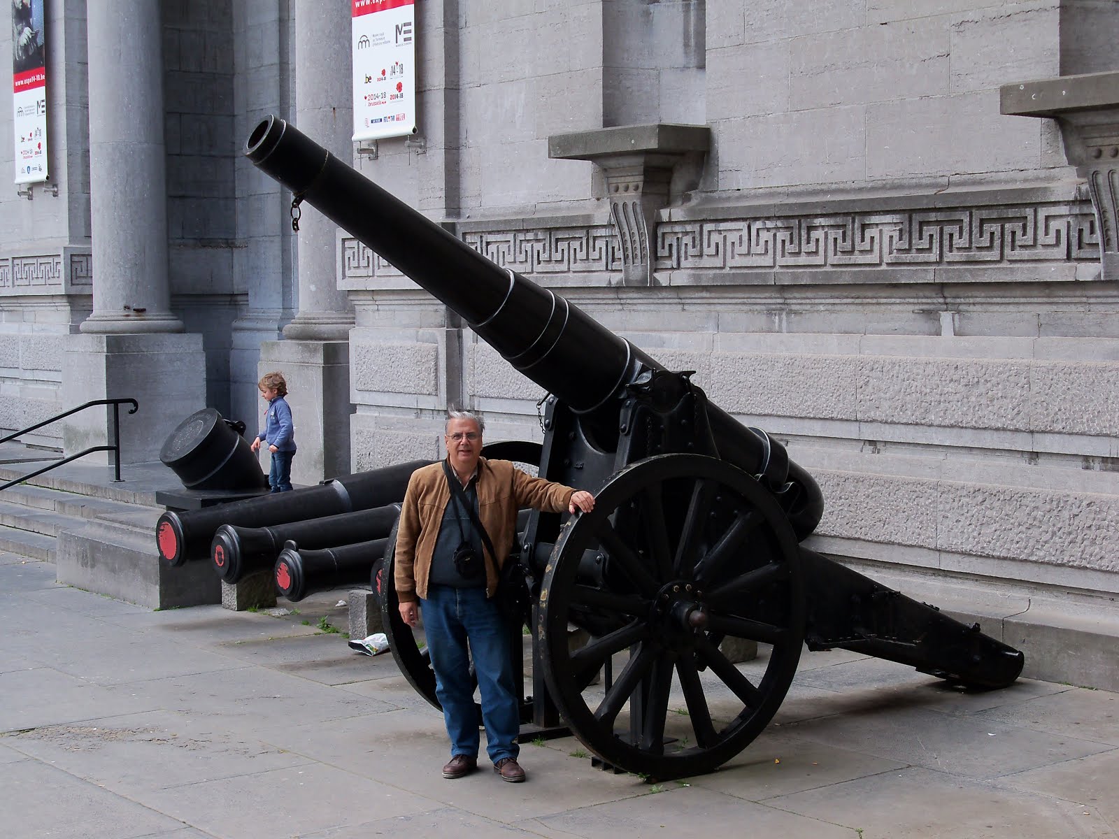 Con cañones históricos (Bruselas)