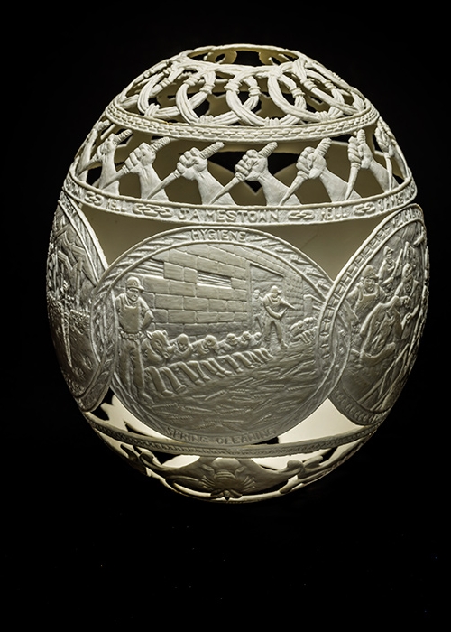 07-Jamestown-Gil-Batle-Hatched-in-Prison-Carvings-on-Ostrich-Eggs-www-designstack-co