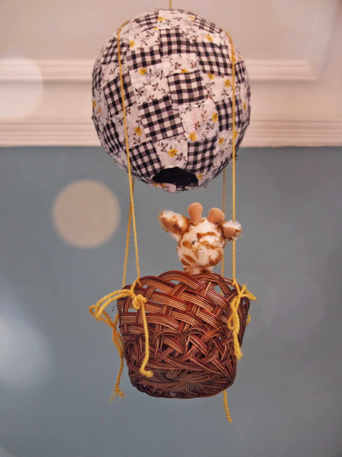 THE THRIFTY CHALLENGE: Mini hot air balloon.