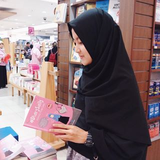 pemeran ukhti sally Inez Ayu pemeran ukhti sally Inez Ayu