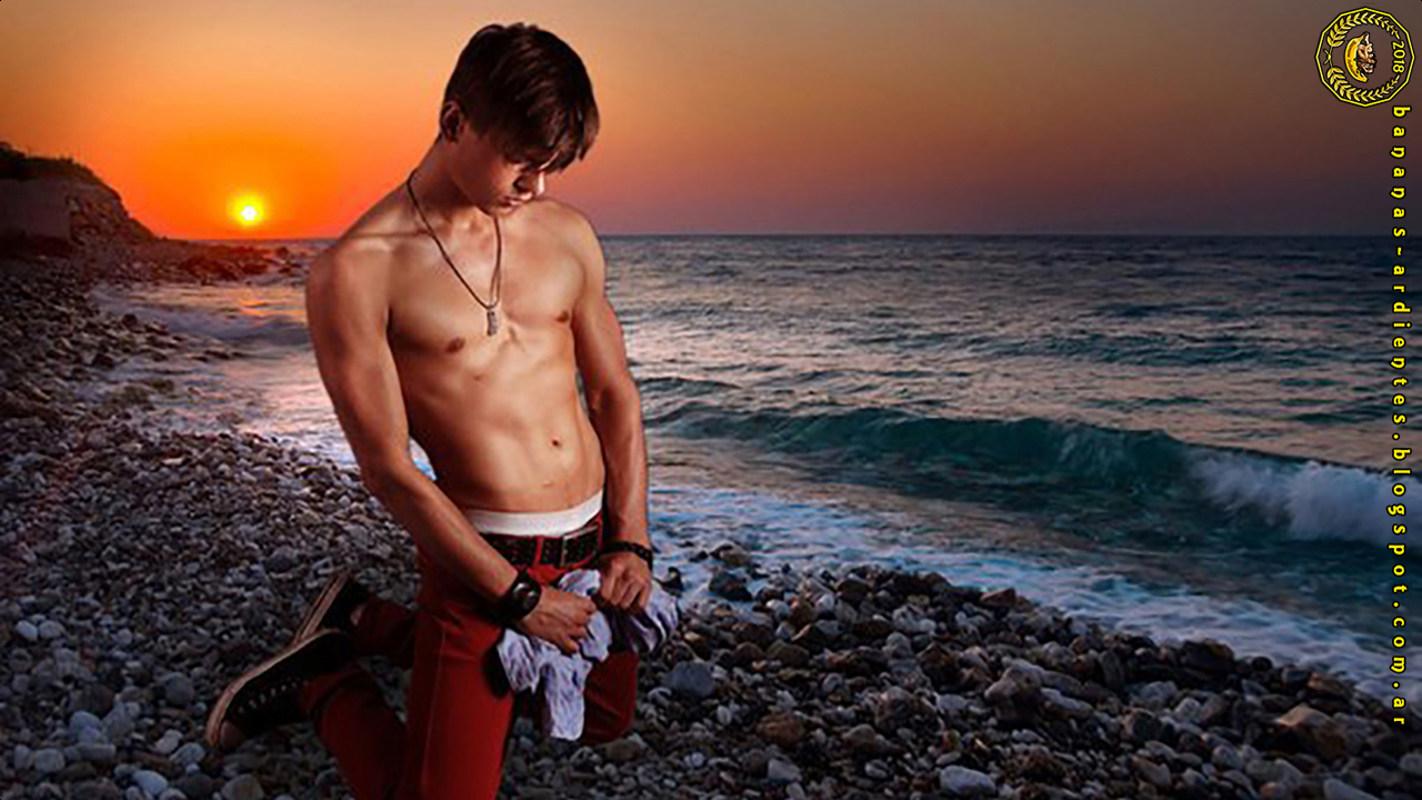 Хочу мальчика гея. Кипр парни красивые. Мужик на Кипре. Парень в Питере. Юноши гомики на природе.