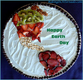 Celebration Dessert Pizza | www.BakingInATornado.com | #recipe #EarthDay