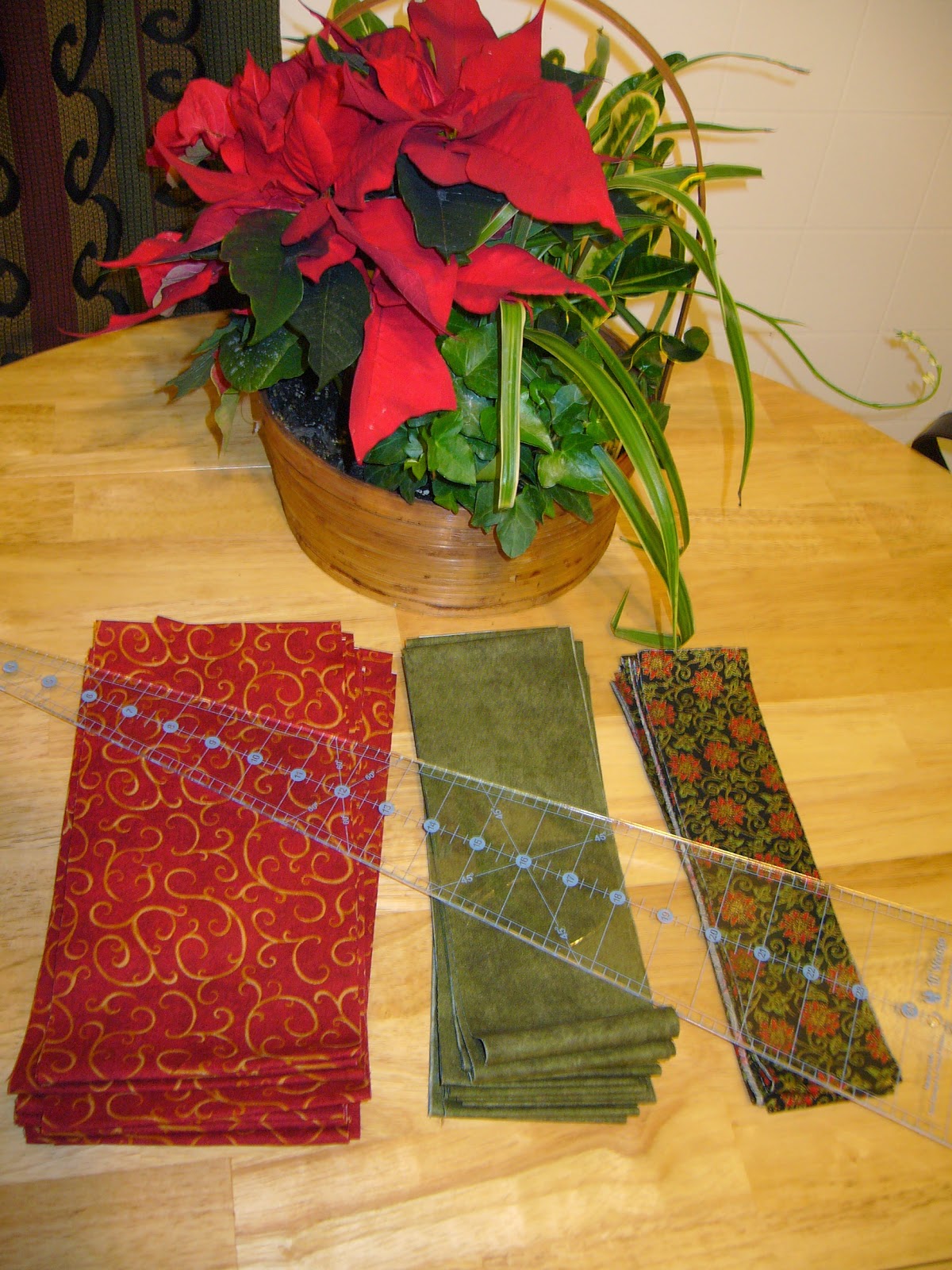 Lovatt Quilting Christmas Tree Skirt