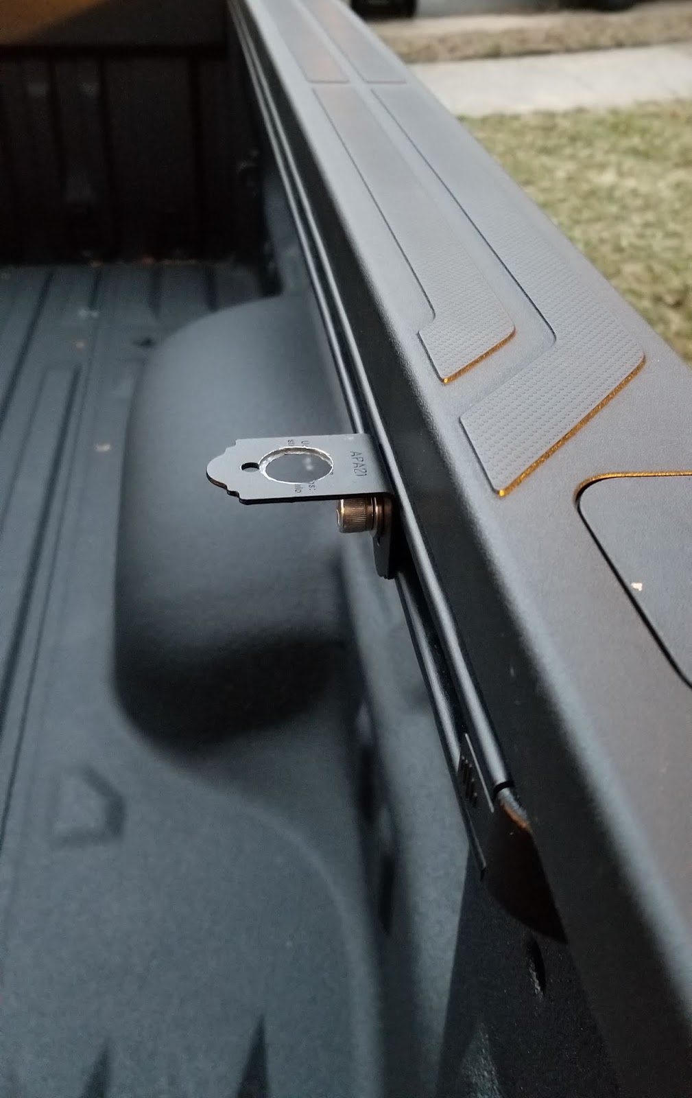 KK4ZUU New Mobile, DIY antenna mounts for 2m/70cm/1.25m